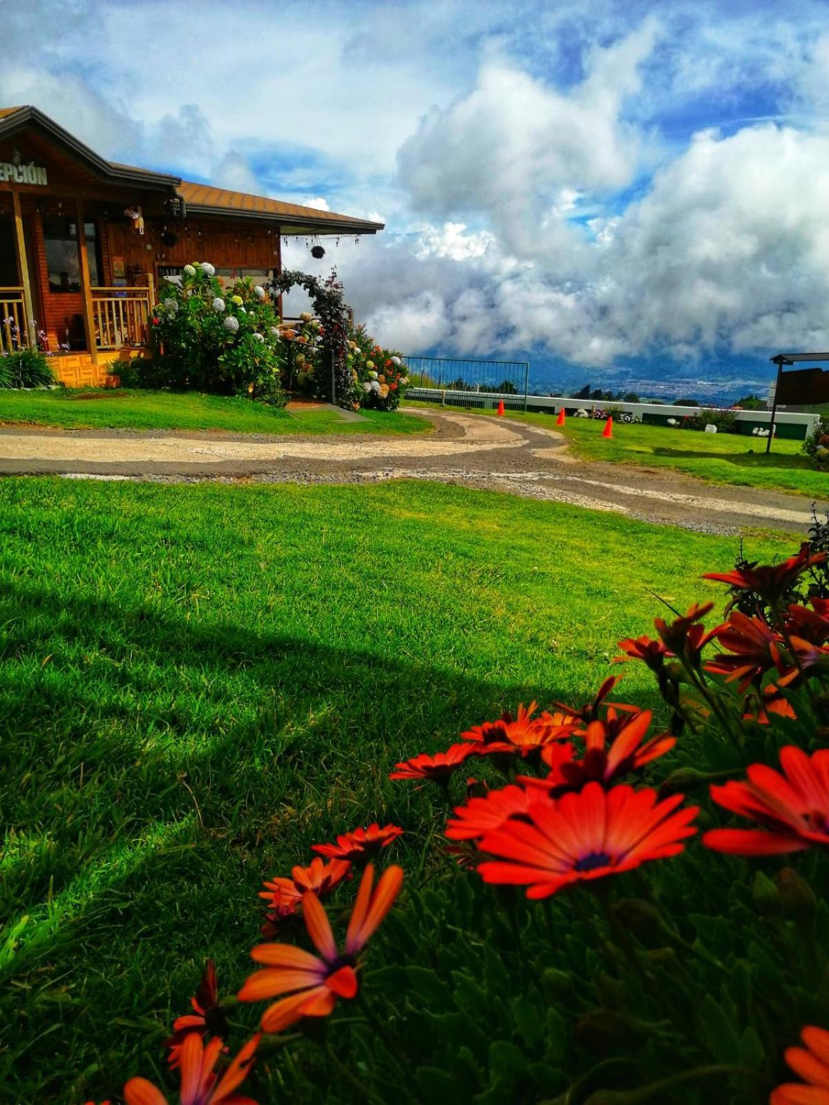 Hotel Cabanas Y Mirador Secret Garden Cr Cartago Exterior foto
